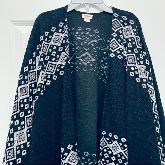 Mossimo Boho Style Cape Black and White Size Large - Picture 3 of 10